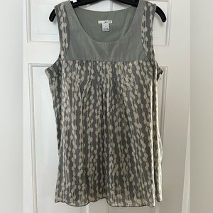 kensie sleeveless tunic flowy gray-blue with cream design